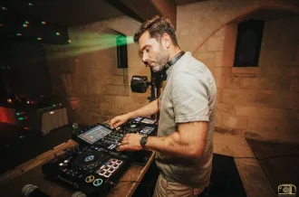 Concert aux cabanes : DJ Maé et Elvis Presley