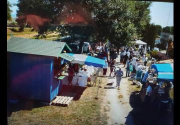 Vide grenier sur les remparts