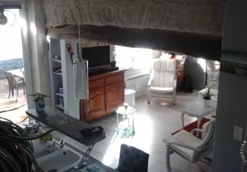 Maison roses trèmières