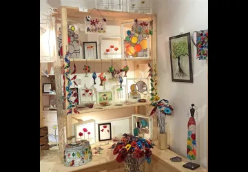 Exposition d'objets en verre/vitrail - Elisabeth CUFFEL