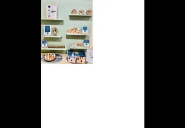 Exposition de jeux et décorations en bois - Willy Dessessarts