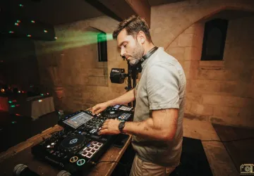 Concert aux cabanes : DJ Maé et Elvis Presley